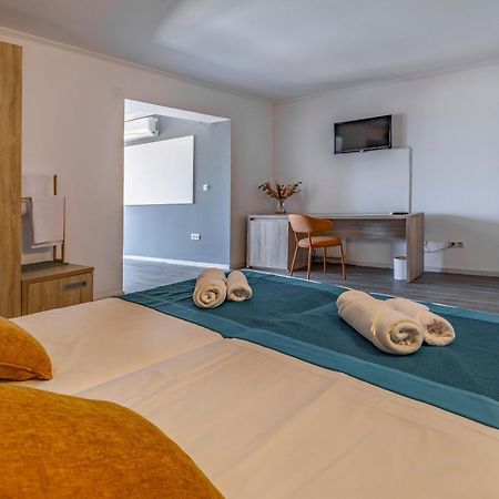 מדולין Hotel Koral מראה חיצוני תמונה