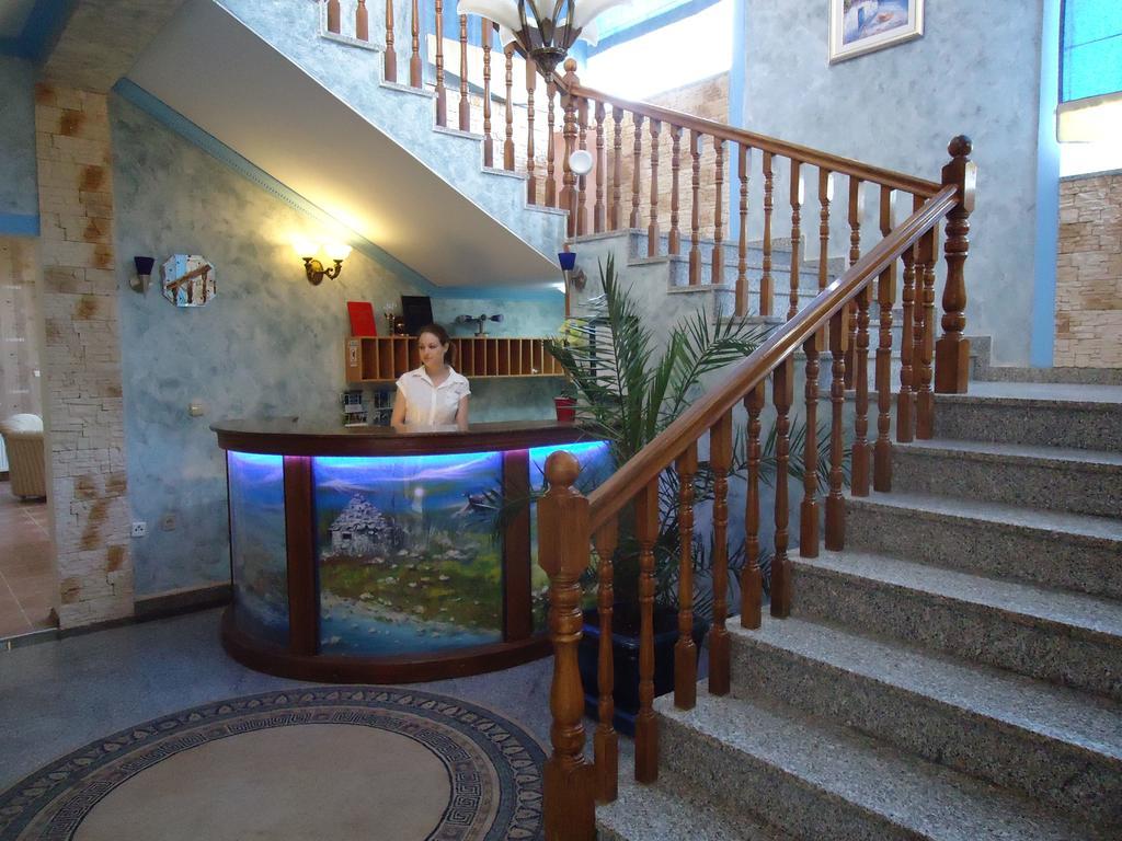 מדולין Hotel Koral מראה חיצוני תמונה