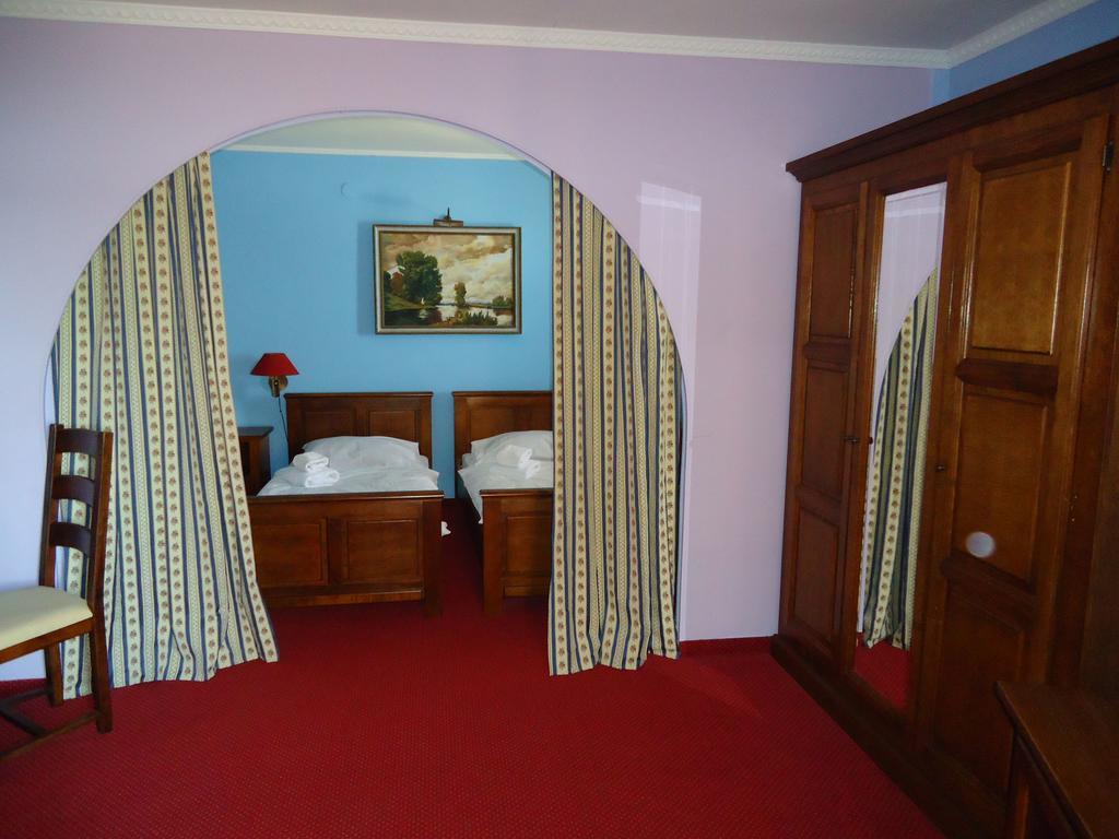 מדולין Hotel Koral חדר תמונה