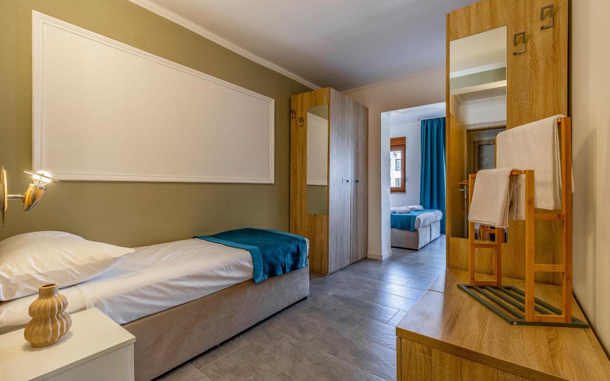 מדולין Hotel Koral מראה חיצוני תמונה