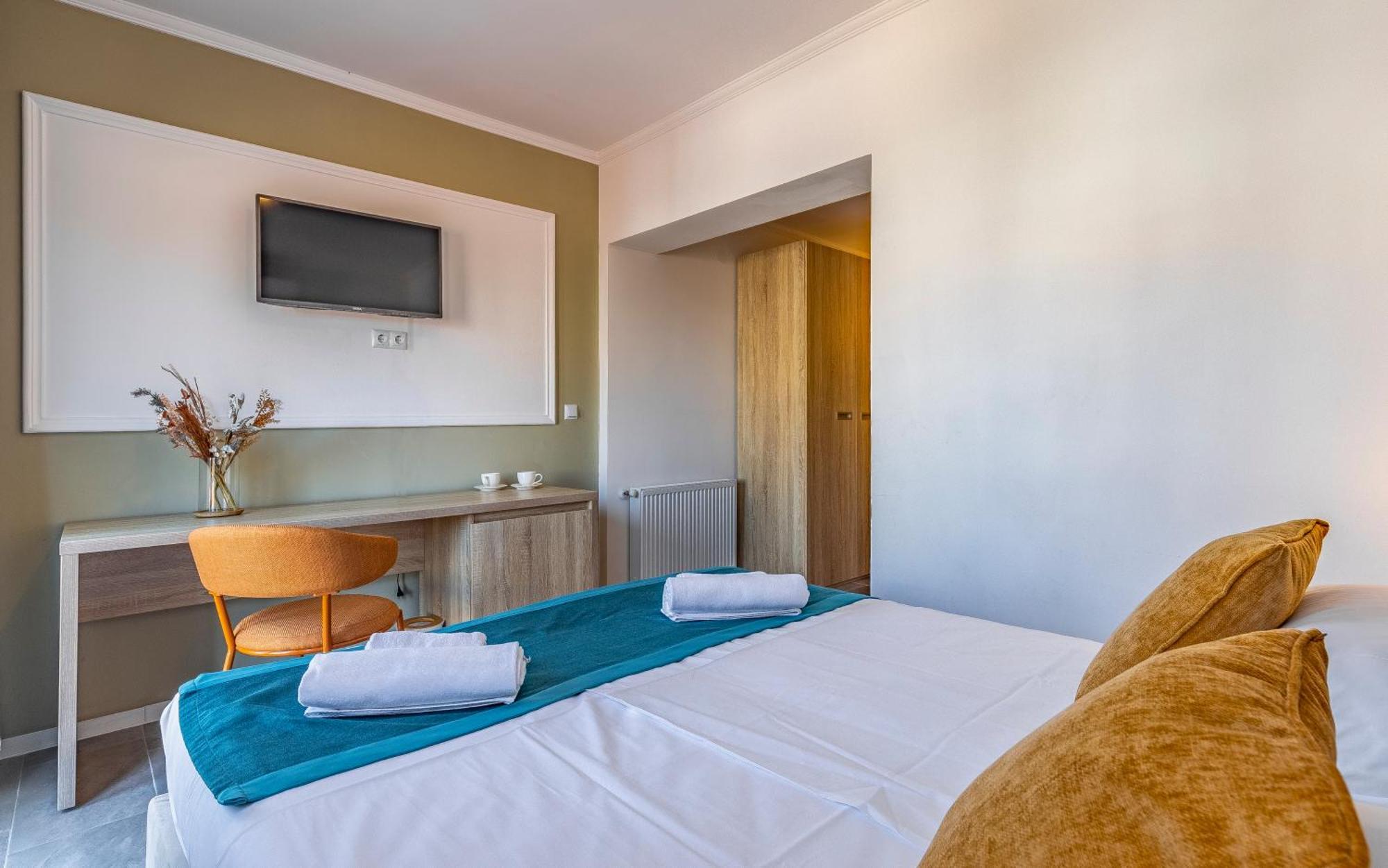 מדולין Hotel Koral מראה חיצוני תמונה