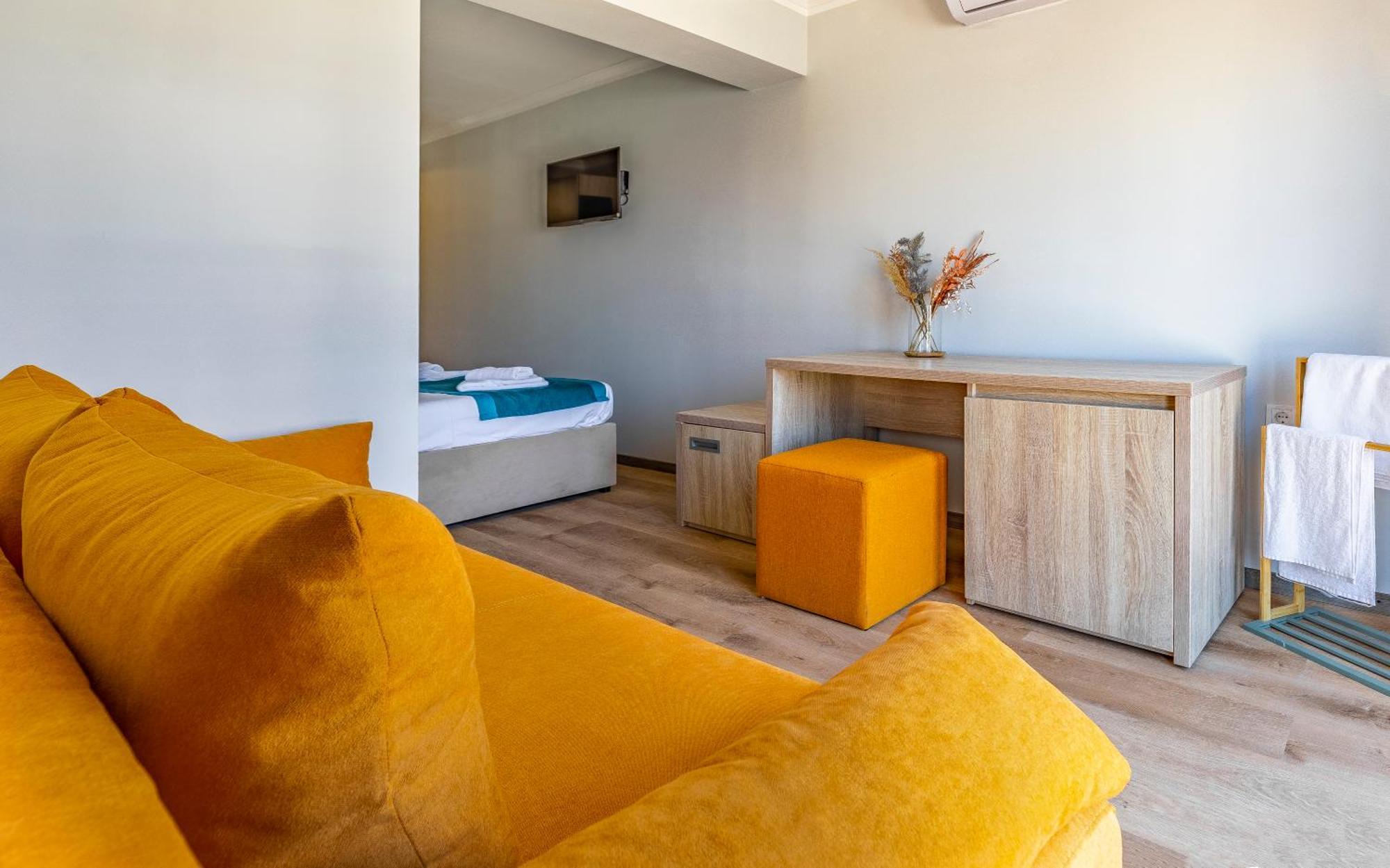 מדולין Hotel Koral מראה חיצוני תמונה