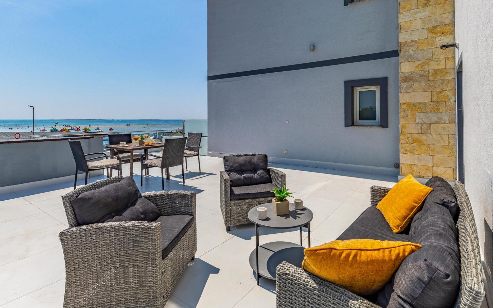 מדולין Hotel Koral מראה חיצוני תמונה