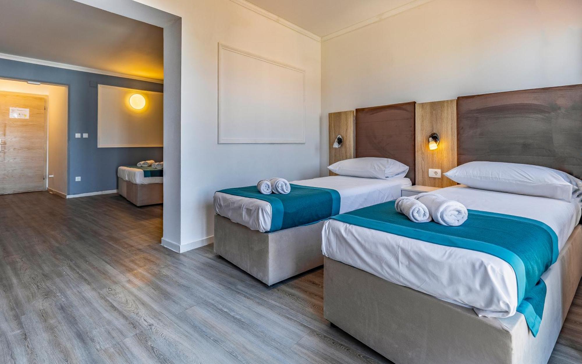 מדולין Hotel Koral מראה חיצוני תמונה